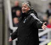 Newcastle bring back Kinnear